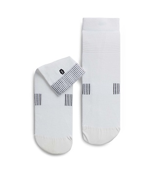 Womens Socks On Ultralight Mid Sock