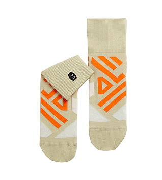 Womens Socks On Performance Mid Sock