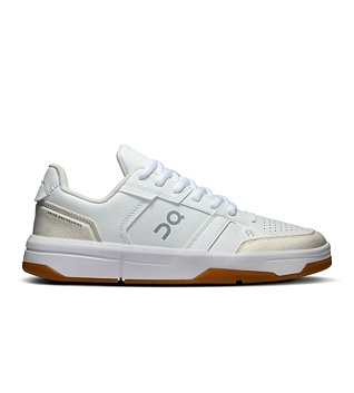 Womens leisure shoes On THE ROGER Clubhouse