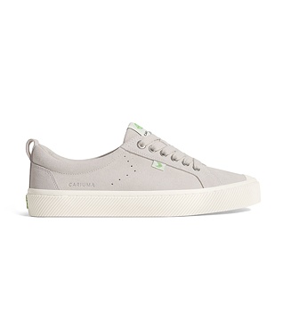 Mens leisure shoes Cariuma OCA Low Vintage White Suede Sneaker