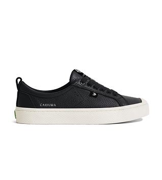 Mens leisure shoes Cariuma OCA Low Black Premium Leather Sneaker