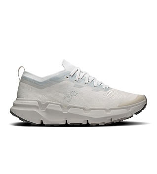 Womens leisure shoes On Cloudsoma