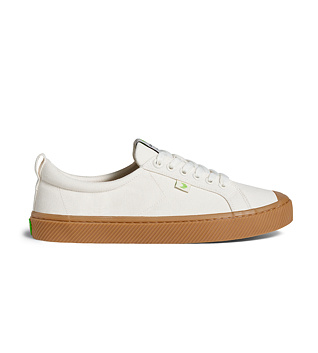 Mens leisure shoes Cariuma OCA Low Gum Off-White Canvas Sneaker