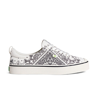 Mens leisure shoes Cariuma OCA Low Off-White Bandana Canvas Sneaker