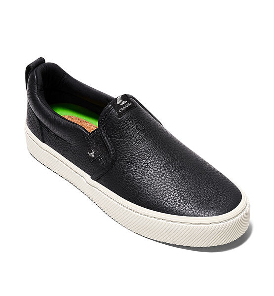 Womens leisure shoes Cariuma SLIP-ON Black Premium Leather Sneaker