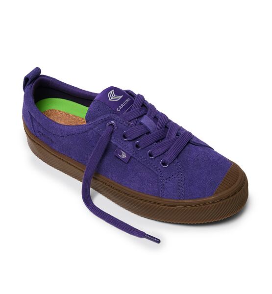 Womens leisure shoes Cariuma OCA Low Gum Purple Suede Sneaker