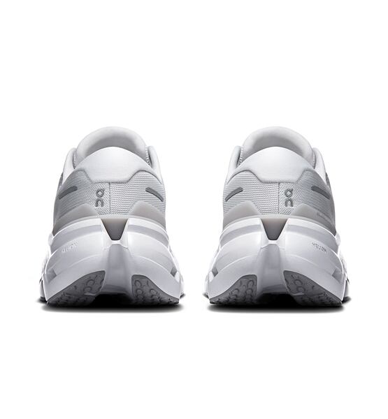Womens Road Running Shoes On Cloudrunner 3