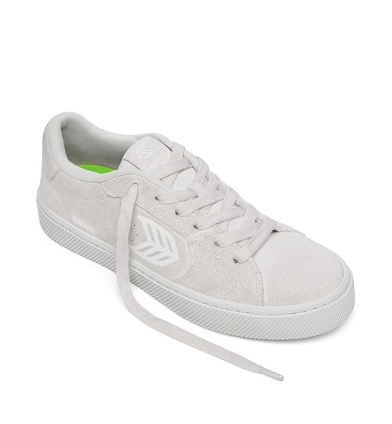Mens leisure shoes Cariuma SALVAS All Smoke White Suede Sneaker