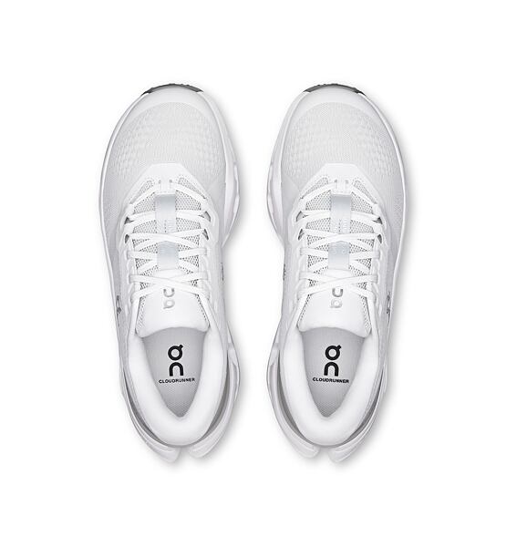 Womens Road Running Shoes On Cloudrunner 3