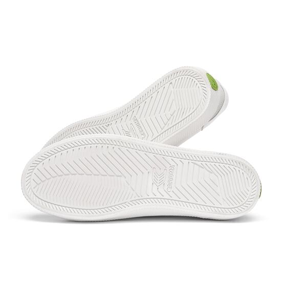 Mens leisure shoes Cariuma OCA 2.0 Nylon and Suede Warm White