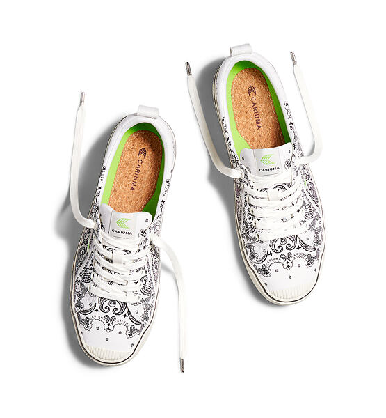 Pánské volnočasové boty Cariuma OCA Low Off-White Bandana Canvas Sneaker