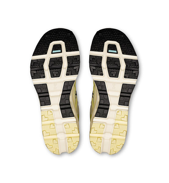 Womens Running Trail Shoes On Cloudvista 2