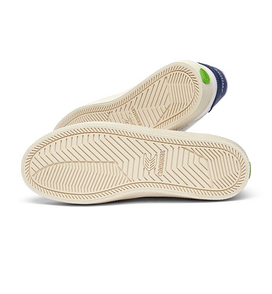 Pánské volnočasové boty Cariuma TOCA White Diamond Leather Smoke White Suede Blue Accents Sneaker