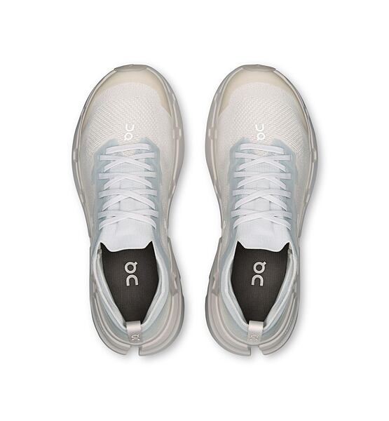 Womens leisure shoes On Cloudsoma