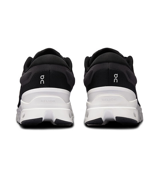 Mens Road Running Shoes On Cloudstratus 3