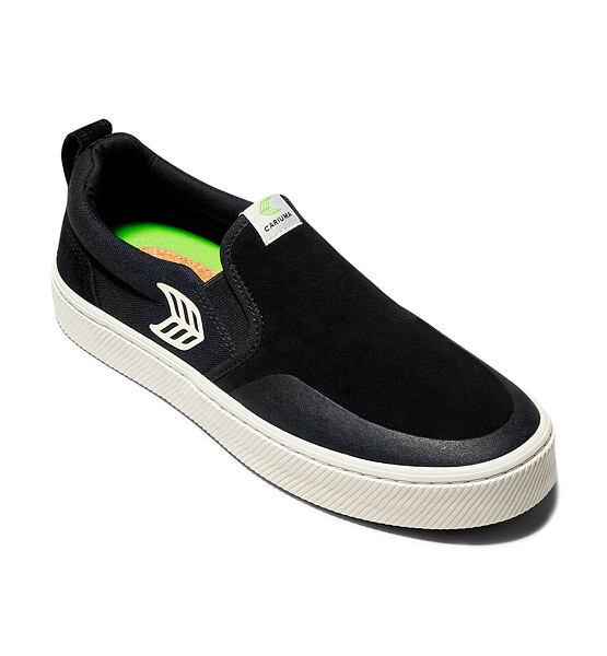 Womens leisure shoes Cariuma SLIP-ON PRO Black Suede and Canvas Ivory Logo Sneaker