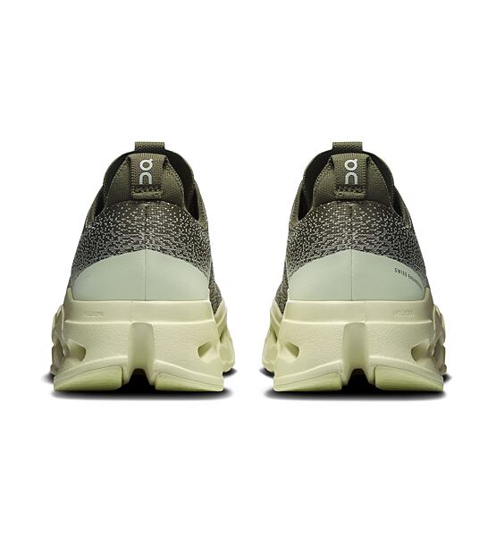 Mens Road Running Shoes On Cloudsurfer Max Wide