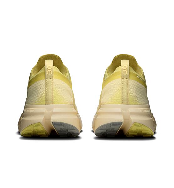 Mens Running Trail Shoes On Cloudsoma