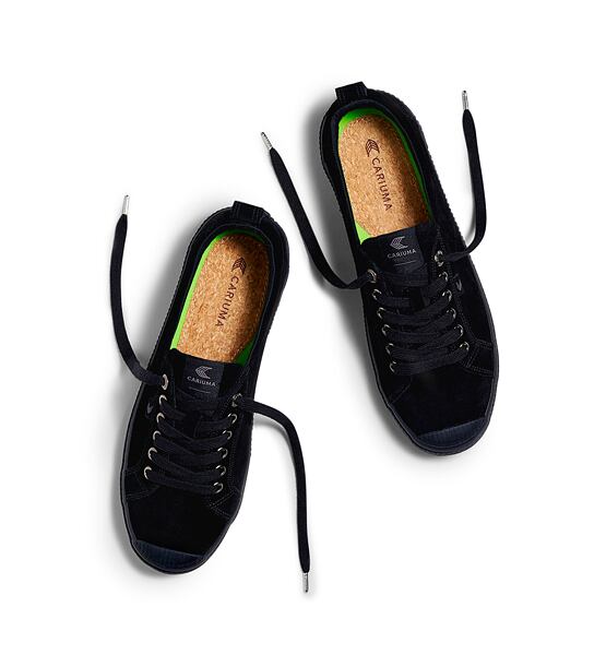 Pánské volnočasové boty Cariuma OCA Low All Black Suede Sneaker