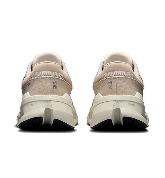 Mens Road Running Shoes On Cloudrunner 2