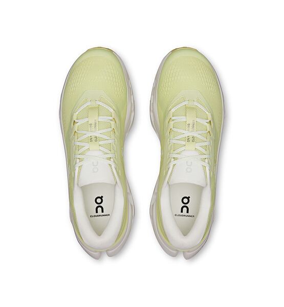 Mens Road Running Shoes On Cloudrunner 3