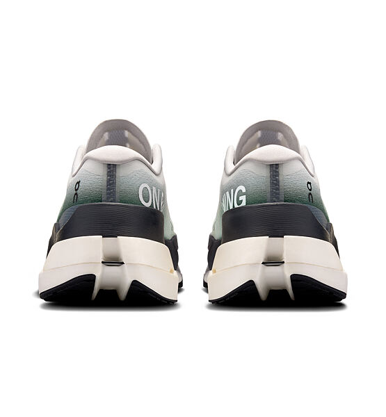Mens Road Running Shoes On Cloudboom Max
