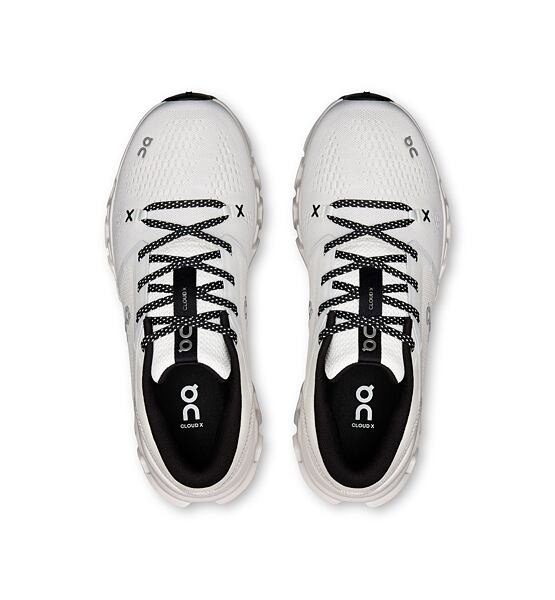 Womens leisure shoes On Cloud X 5