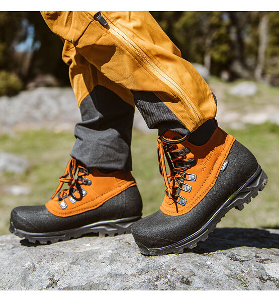 Outdoor shoes Lundhags Tjakke Lt Mid Slim