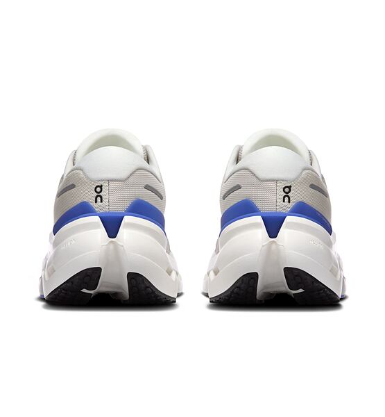 Womens Road Running Shoes On Cloudrunner 3