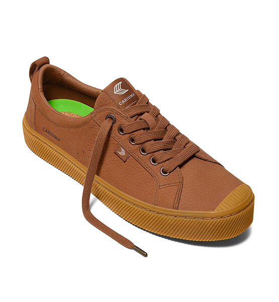 Womens leisure shoes Cariuma OCA Low Gum Sienna Brown Premium Leather Sneaker