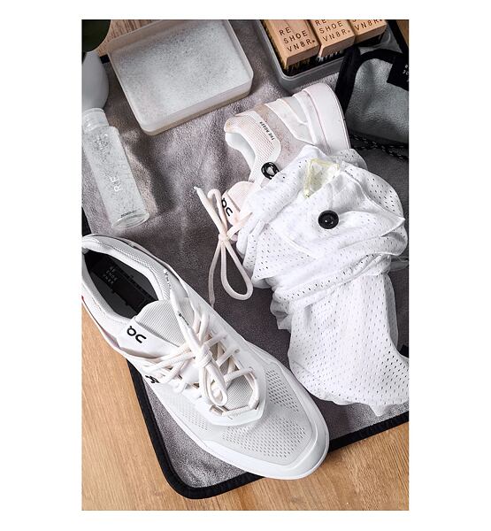 Shoe care set Reshoevn8r Signature Shoe Laundry Cleaning Kit