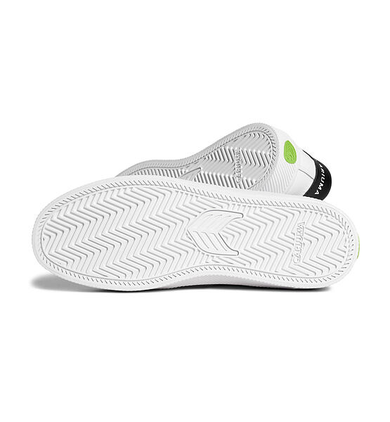 Pánské volnočasové boty Cariuma SALVAS White Leather Black Logo Sneaker