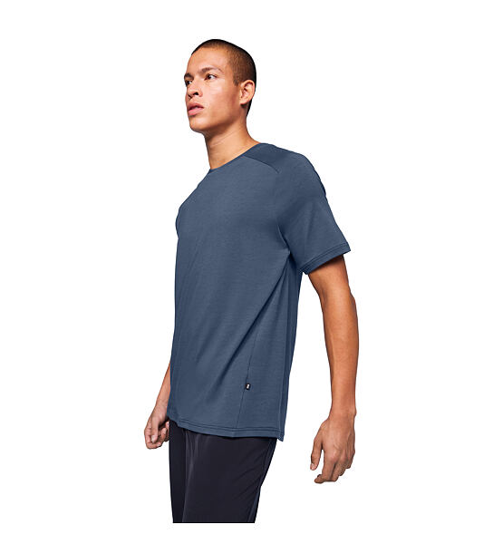 Mens running shirt On Focus-T