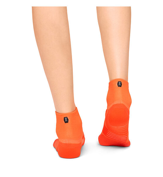 Womens Socks On Performance Mid Sock