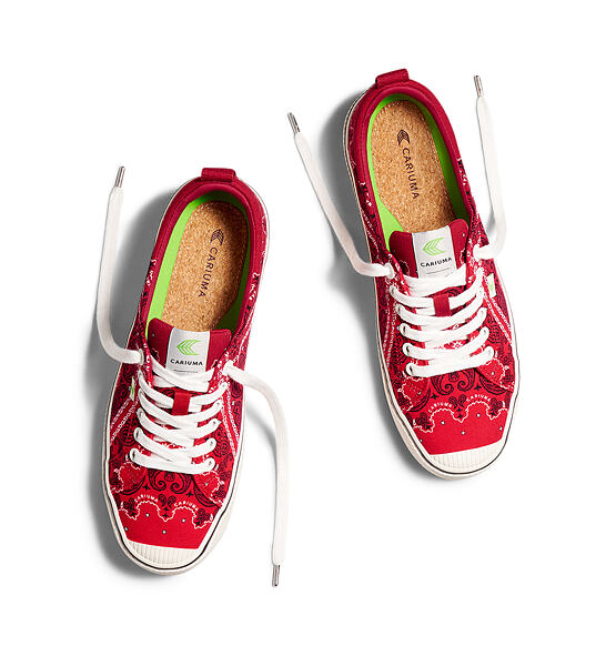 Pánské volnočasové boty Cariuma OCA Low Red Bandana Canvas Sneaker