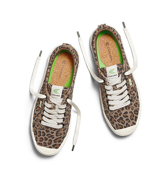 Pánské volnočasové boty Cariuma OCA Low Leopard Print Suede Sneaker