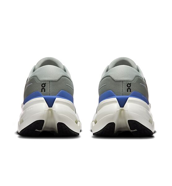Mens Road Running Shoes On Cloudrunner 3