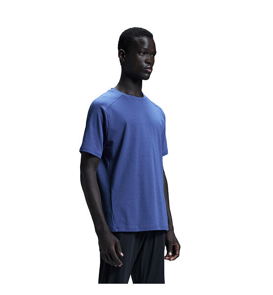 Mens running shirt On Focus-T