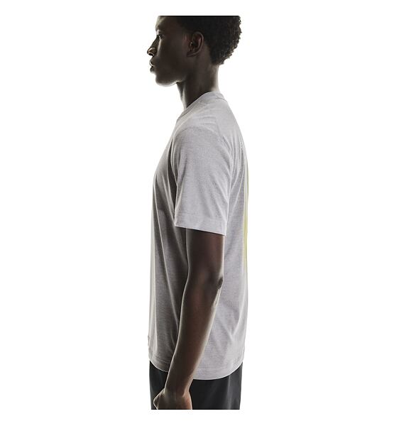 Mens running shirt On Train-T Graphic