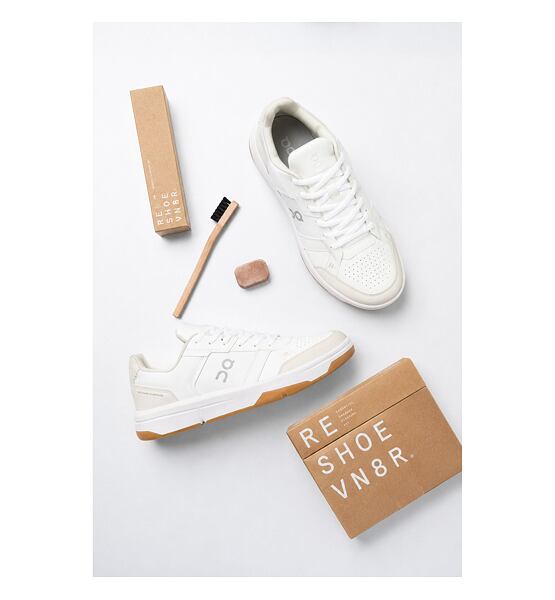 Shoe care set Reshoevn8r Dry Suede Kit