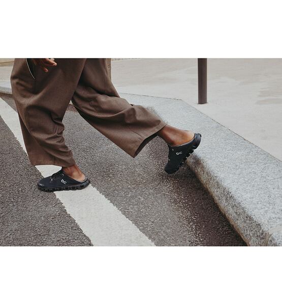 Mens leisure shoes On Cloud 6 Coast