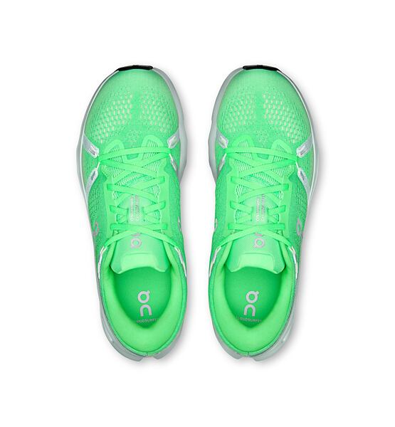 Mens Road Running Shoes On Cloudsurfer 2