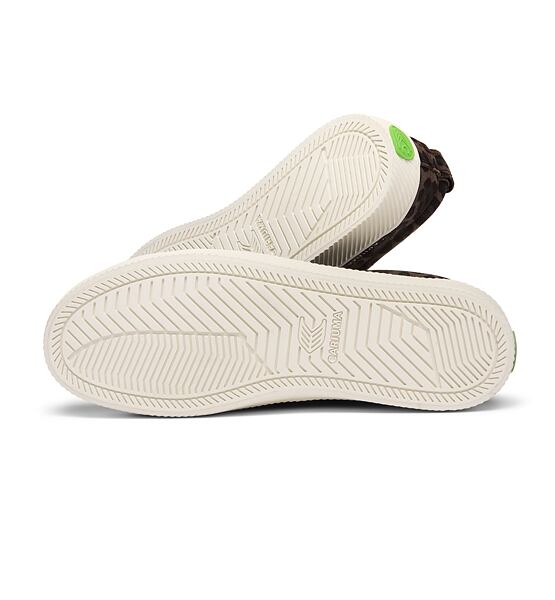 Dámské volnočasové boty Cariuma OCA Low Black Jaguar Print Suede Sneaker