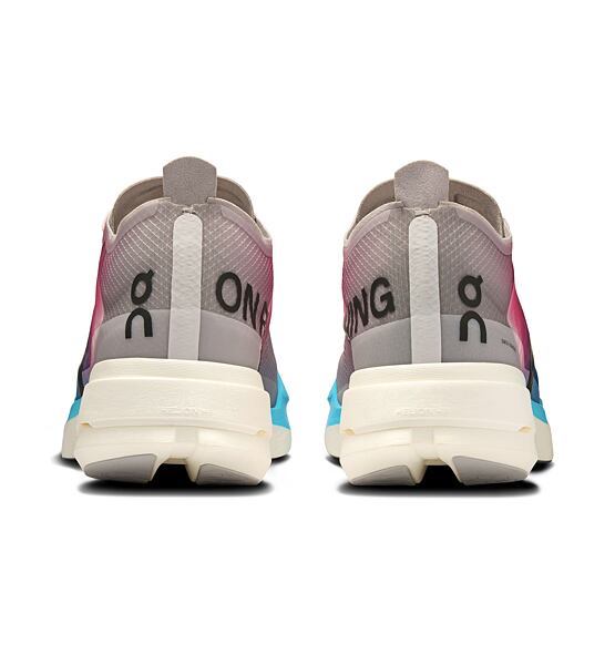 Mens Road Running Shoes On Cloudboom Strike