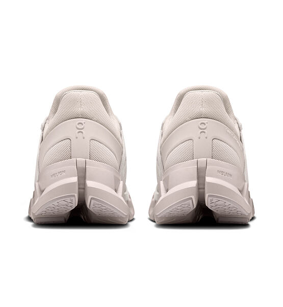 Womens leisure shoes On Cloudswift 4 AD