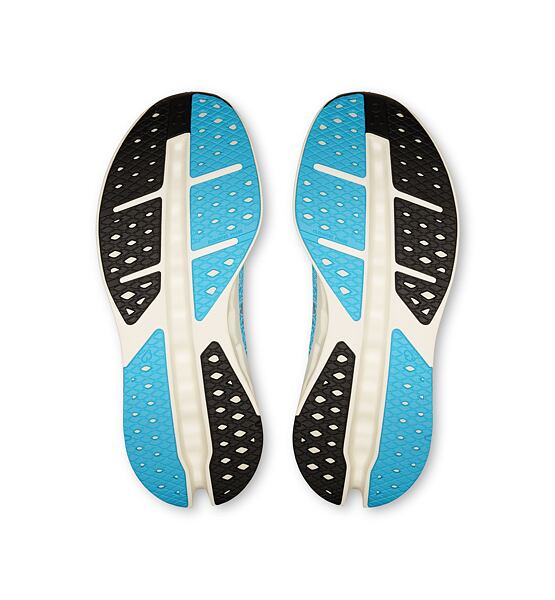 Womens Road Running Shoes On Cloudsurfer Max