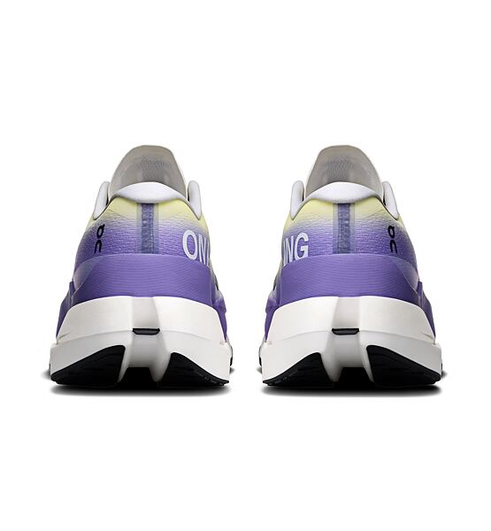 Mens Road Running Shoes On Cloudboom Max