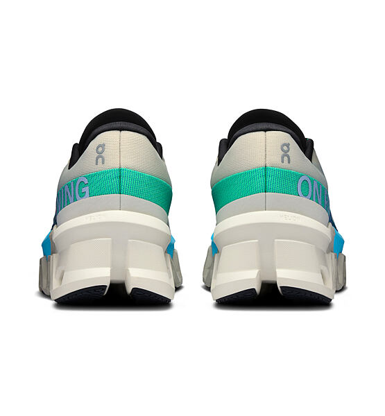 Womens Road Running Shoes On Cloudmonster 2
