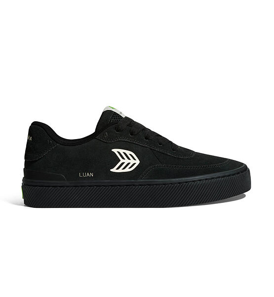 Mens leisure shoes Cariuma LUAN PRO All Black Suede Ivory Logo Sneaker