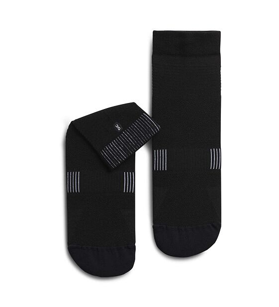 Mens Socks On Ultralight Mid Sock